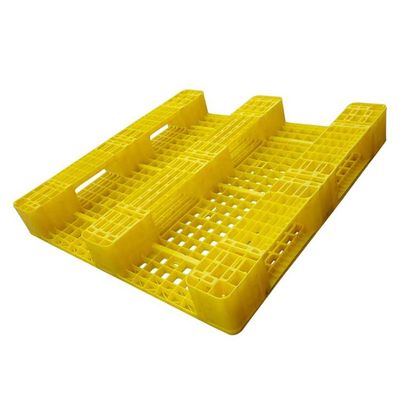 3 palettes en plastique réutilisables de coureurs 1100 x 1100 pour l'entrepôt industriel