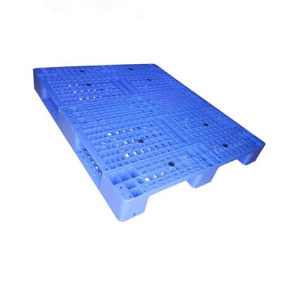 Palettes en plastique de HDPE de la charge statique 5T 1300 x 1100 trois coureurs