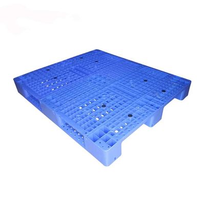 Palettes en plastique de HDPE de la charge statique 5T 1300 x 1100 trois coureurs