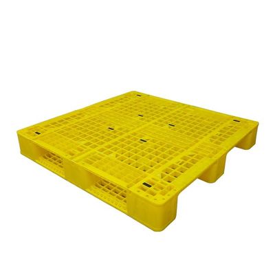 3 palettes en plastique réutilisables de coureurs 1100 x 1100 pour l'entrepôt industriel