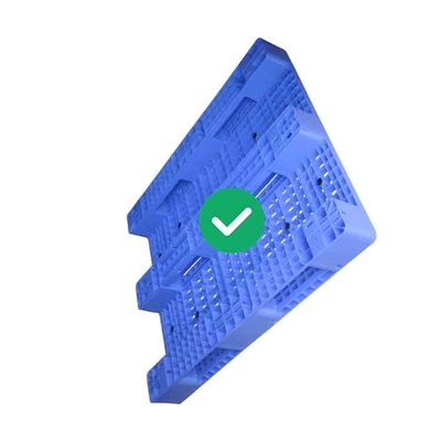 Charge dynamique en plastique 130x110 des palettes 2000Kg d'entrepôt empilable de PE