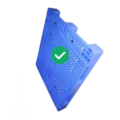 l'anti glissement 5000Kg des palettes 130x110 en plastique résistantes chargent empilable