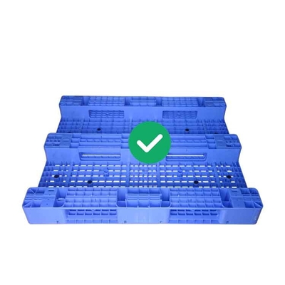 Simple bleu de catégorie comestible de HDPE de charge en plastique réutilisable empilable de la palette 5T fait face
