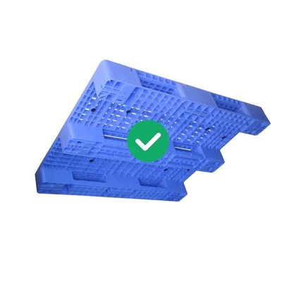 La palette en plastique 1300x1100 5000Kg de HDPE ergonomique chargent la manipulation confortable